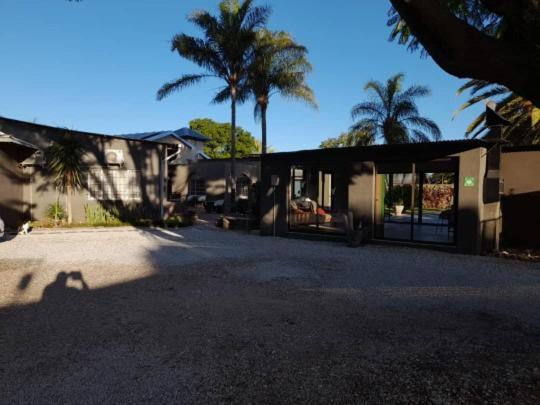 Bush Pillow Guest House Otjiwarongo Dış mekan fotoğraf