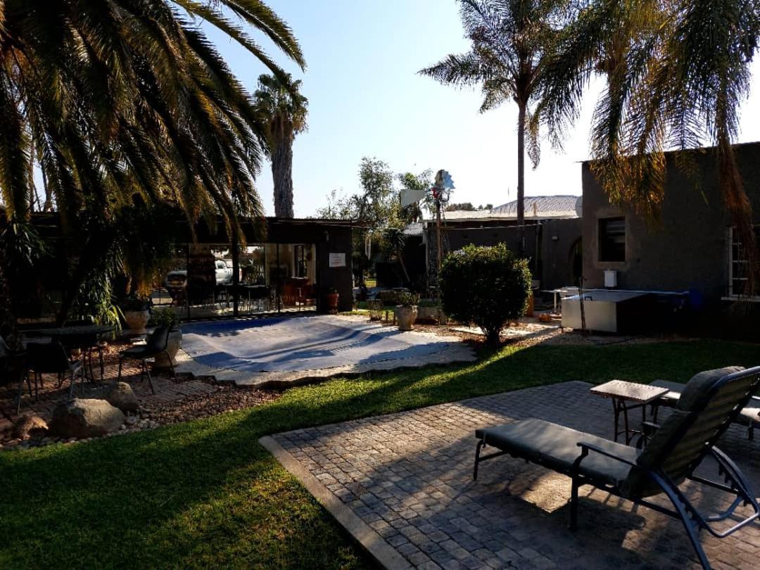 Bush Pillow Guest House Otjiwarongo Dış mekan fotoğraf