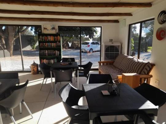 Bush Pillow Guest House Otjiwarongo Dış mekan fotoğraf