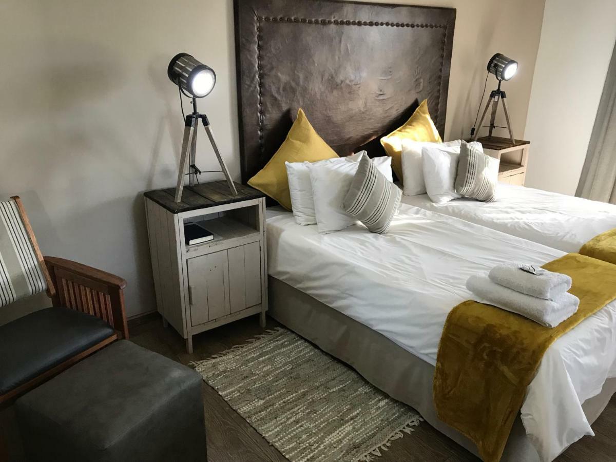 Bush Pillow Guest House Otjiwarongo Dış mekan fotoğraf