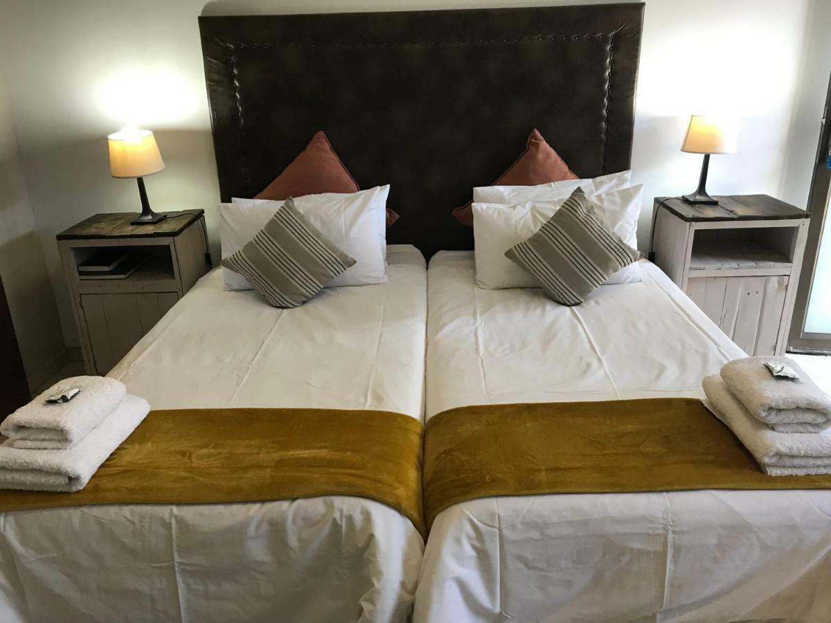 Bush Pillow Guest House Otjiwarongo Dış mekan fotoğraf